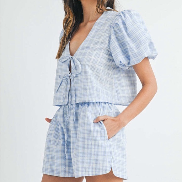 Set Puff Sleeve Top and Shorts Set - Picture 6 of 11